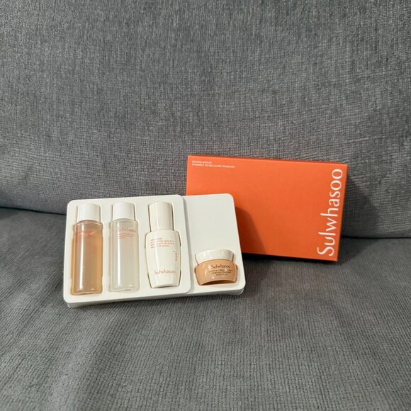 Sulwhasoo Essential Skincare Set – 4 piece - Picture 3 of 3